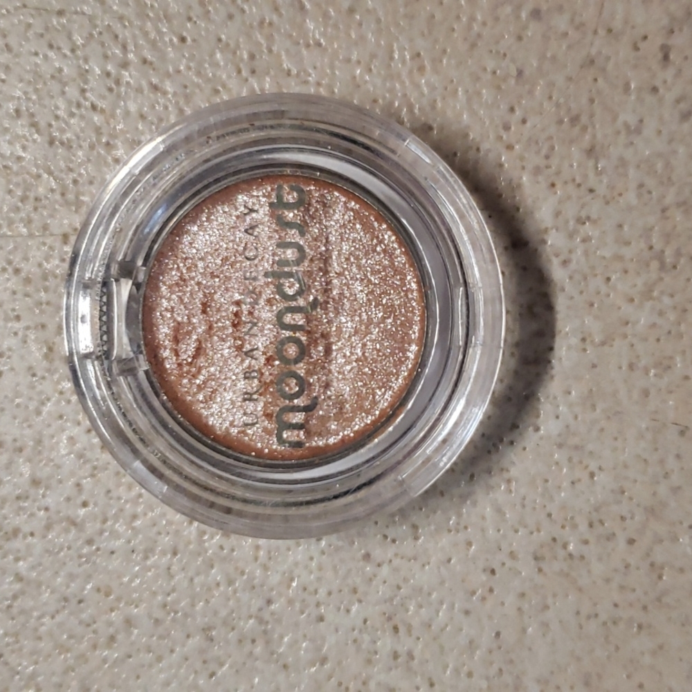 Urban Decay Moodust eyeshadow single